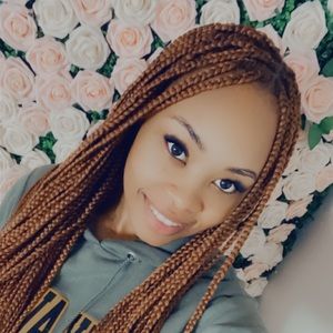 Meet your Posher, Brina